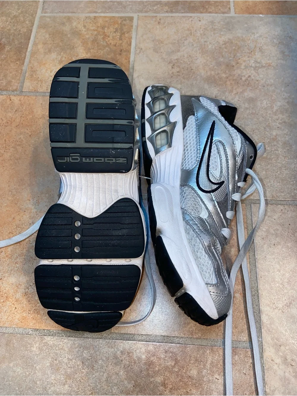 Size 7 Nike Air Zoom Shoes